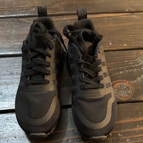 Adidas Boys Multix Sneakers size 1 - Picture 2 of 4